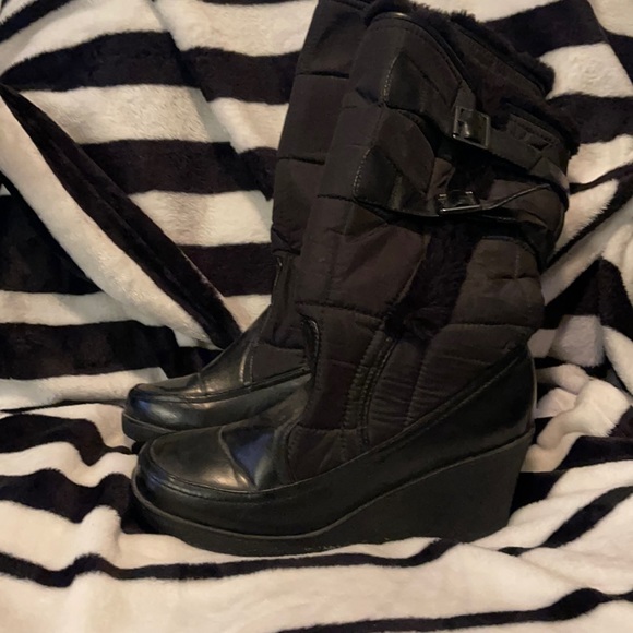 Wedged winter boots Size 9 - Picture 1 of 4
